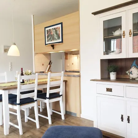 דירה *meeresleuchten*